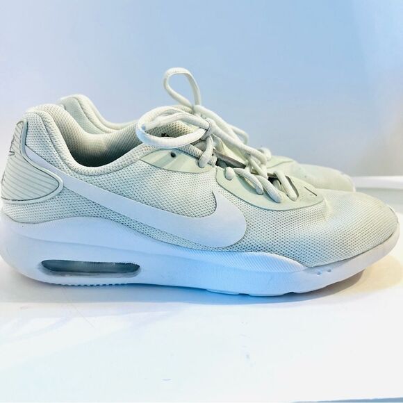Nike Air Max Motion LW Women’s 8.5 Mint Green White Running Training Sneakers - Picture 5 of 10